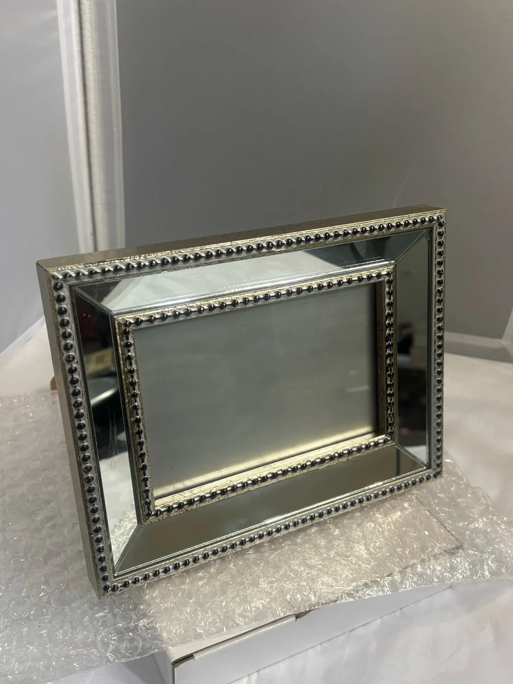 Stella Silver Mirrored Beaded Frame 4x6 New 1 of 3